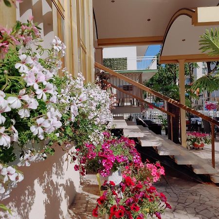 Hotel Mia Restaurant Airport Ρίμινι Εξωτερικό φωτογραφία