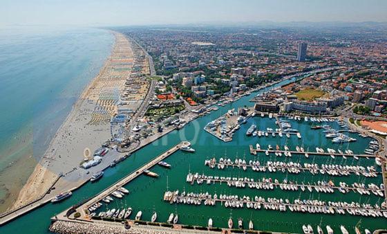 Hotel Mia Restaurant Airport Ρίμινι Εξωτερικό φωτογραφία
